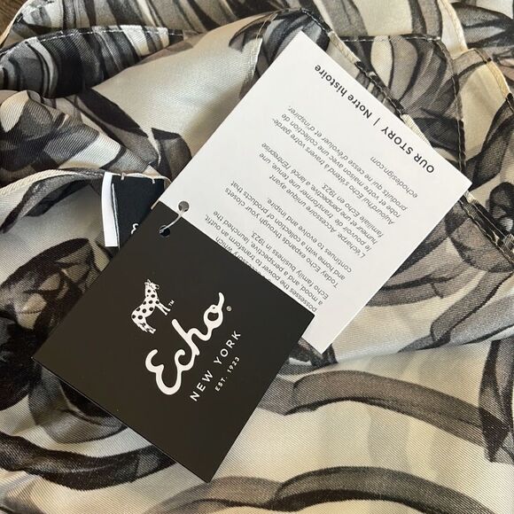 Echo Sketch Floral Silk Scarf NEW - Picture 2 of 3